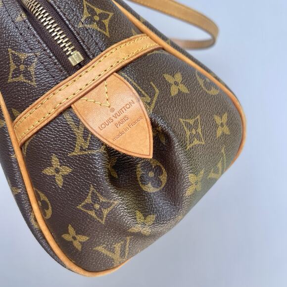 Louis Vuitton Monogram Canvas Montorgueil PM Bag Louis  Louis Vuitton Montorgueil Shoulder Bag PM Brown Canvas